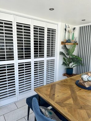 Dining - Coastal Cottage in North Wales With Hot Tub (Abergele)