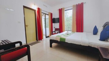 Deluxe Room | 1 bedroom, desk, free WiFi, bed sheets