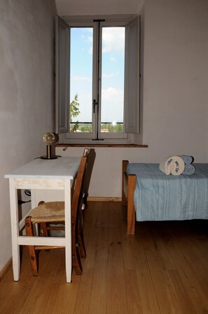 2 bedrooms, Internet - Rooms Vinci (FI) - Next door to Museo Leonardiano (Vinci)