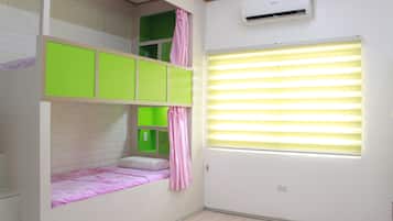 Basic Room, 4 Bedrooms, Non Smoking, Mountain View | Hypo-allergenic bedding, individually furnished, desk, laptop workspace