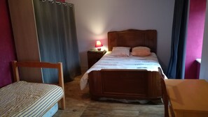 7 chambres, bureau, lit parapluie, Wi-Fi gratuit