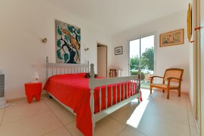 5 bedrooms