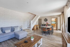 Smart TV, fireplace - Normandy Nature Escape (MONTAIGU LA BRISETTE)