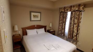 Desk, free WiFi, bed sheets