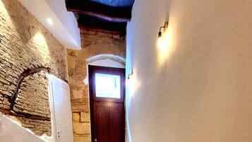 1 chambre, fer et planche Ă repasser, Wi-Fi, draps fournis