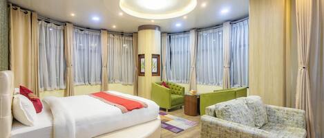 Ropa de cama de alta calidad, escritorio, wifi gratis y ropa de cama