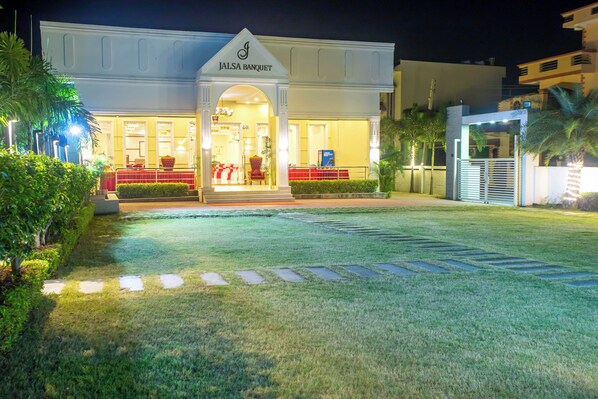 Outdoor banquet area