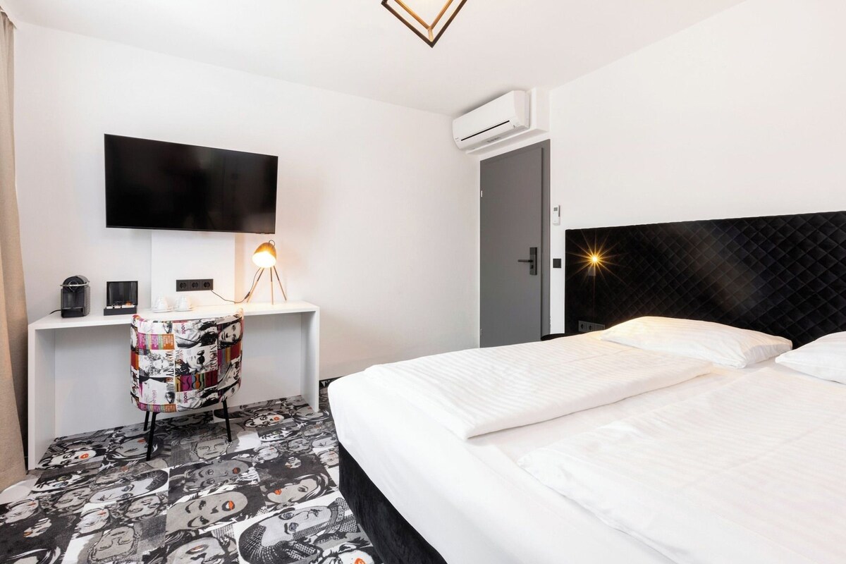 Premium bedding, desk, soundproofing, WiFi