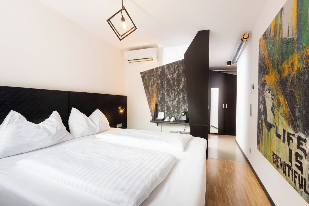 Doppelzimmer, zum Innenhof hin | 1 Schlafzimmer, hochwertige Bettwaren, individuell dekoriert
