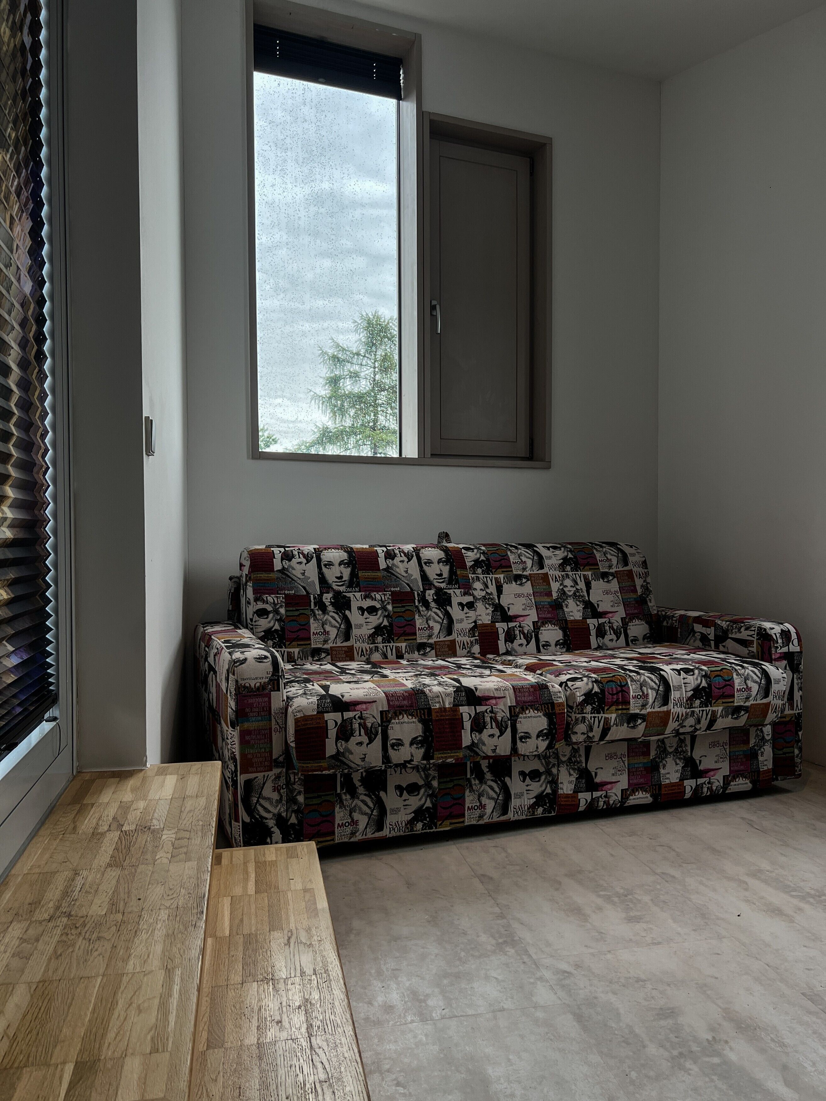 penthouse | living area | 43-inch flat-screen tv with cable channels, tv