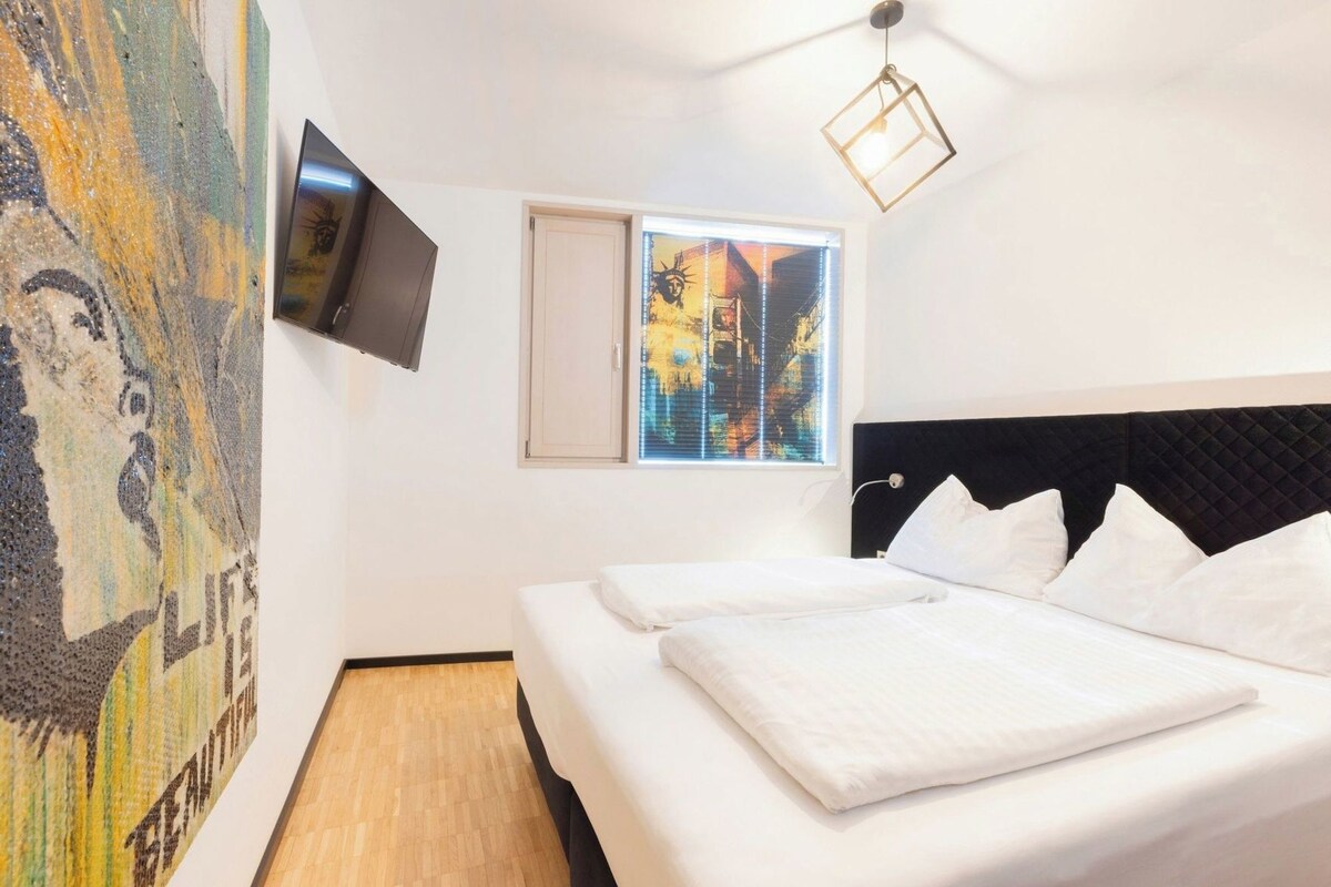 Premium bedding, desk, soundproofing, WiFi