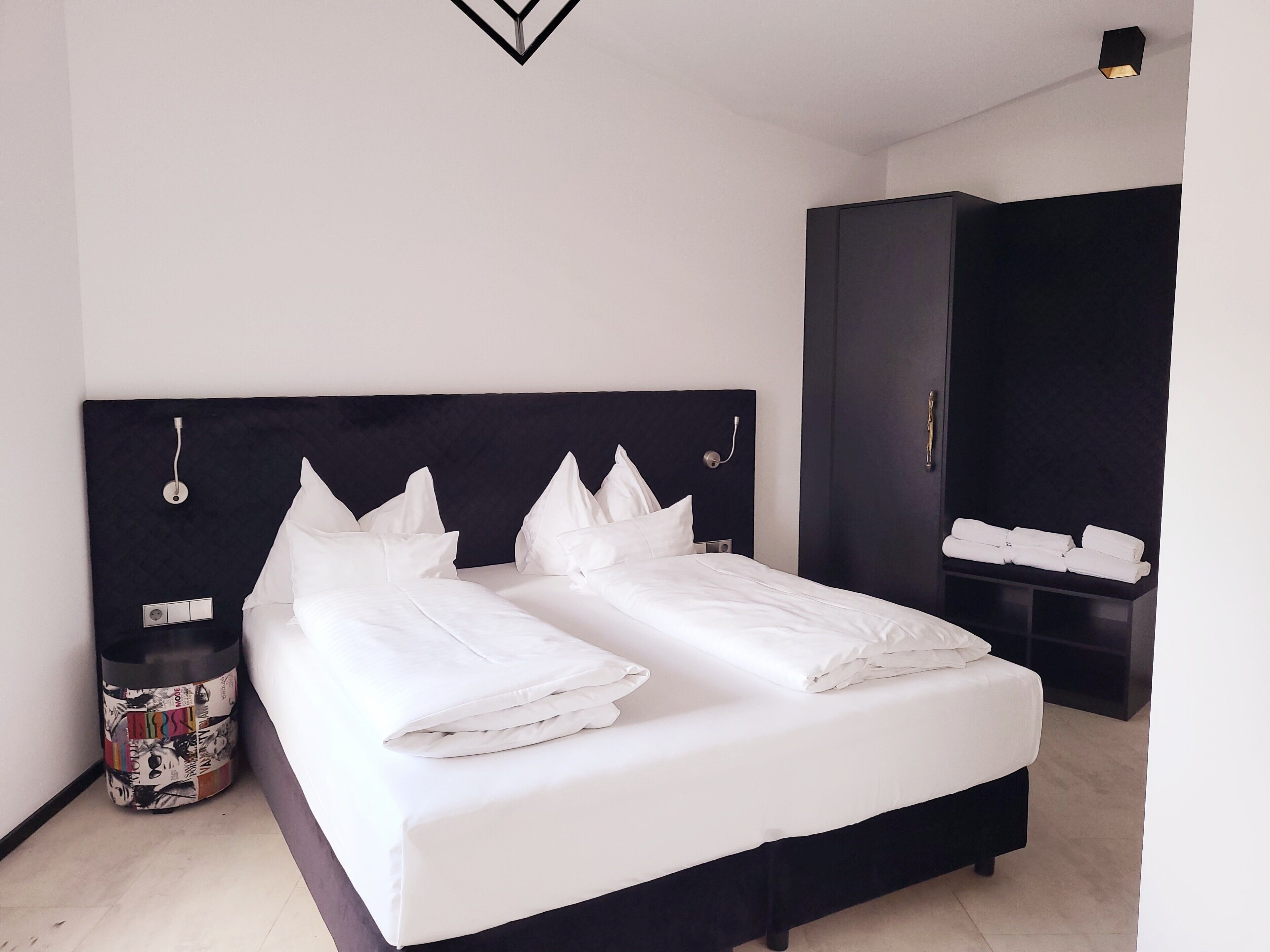 Penthouse Apartment | Premium bedding, individually decorated, individually furnished, desk