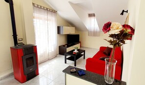 TV, books - CHICCA HOUSE (SIRACUSA)