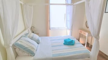 2 chambres, fer et planche Ă repasser, Wi-Fi, draps fournis
