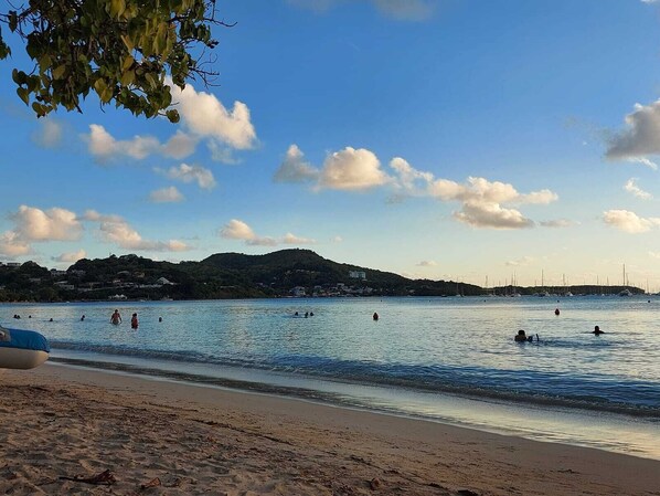 Beach - Sweetness of the islands near the beach (Sainte-Anne)