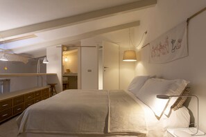 2 bedrooms, WiFi, bed sheets - romantic  little flat as to be in the country Milano centre (Milano)