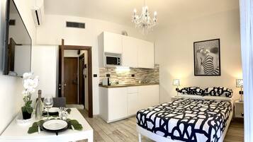 1 bedroom, desk, iron/ironing board, free WiFi