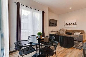 TV - Encore Escape Near Opry • Rooftop • 8 Guests (Nashville)