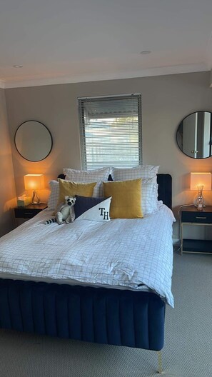 2 Schlafzimmer, Schreibtisch, WLAN