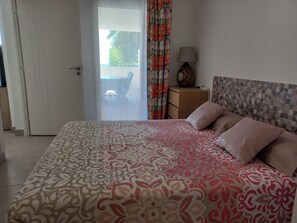 2 chambres, lit parapluie, Wi-Fi gratuit, draps fournis