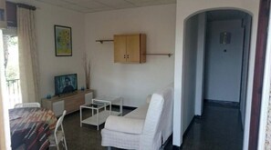TV - 2 bedroom apartment - C3 (Lloret de Mar)