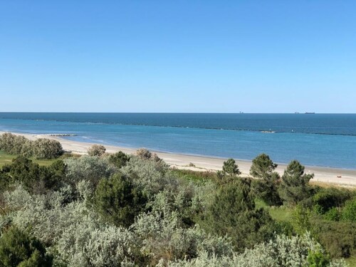 Lido Adriano apartment by the sea