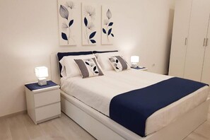 1 chambre, bureau, fer et planche à repasser, Wi-Fi