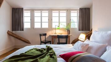 3 Schlafzimmer, Zimmersafe, Schreibtisch, Bügeleisen/Bügelbrett