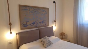 2 bedrooms, iron/ironing board, free WiFi, bed sheets - Casa Carolina e Ustica con terrazza (Ustica)