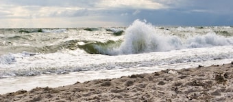 Modern vacation home with garden & terrace, 500m to the beach, free WLAN