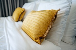 Deluxe Double Room | Hypo-allergenic bedding, in-room safe, desk, soundproofing - MyHotelSteenwijk (Steenwijk)