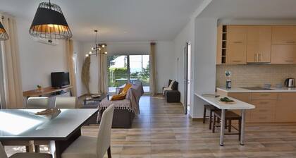 moderne Villa mit privatem Pool, nur 5 Minuten zum Strand