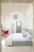 Sábanas italianas Frette, ropa de cama de alta calidad y minibar