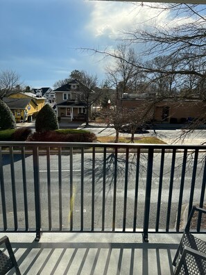 Property grounds - Comfortable Contemporary Condo - Intown Rehoboth Beach! (Rehoboth Beach)