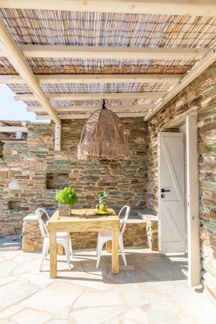 Luxury Villa | Terrace/patio