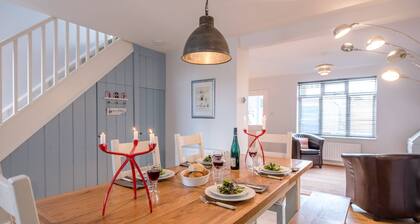 Sandy Lane Cottage in Reydon by Air Manage Suffolk