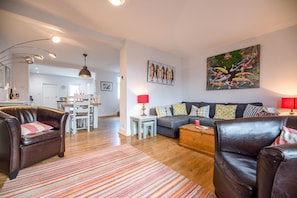 Living area - Sandy Lane Cottage in Reydon by Air Manage Suffolk (Reydon)