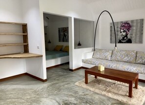 1 bedroom, desk, bed sheets