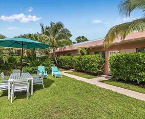 Outdoor dining - Casa Bella 06 (West Palm Beach)