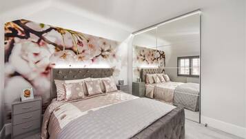 Luxury Villa | 4 bilik tidur, langsir/tirai gelap terus, seterika/papan seterika