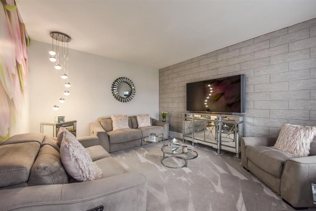 奢華別墅 | 起居區 | 智慧型電視