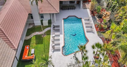 7000sf Mansion Pool|Theater|Gameroom