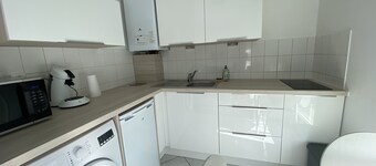 Hyper center apartment refurbished / private covered parking / terrace and WIFI