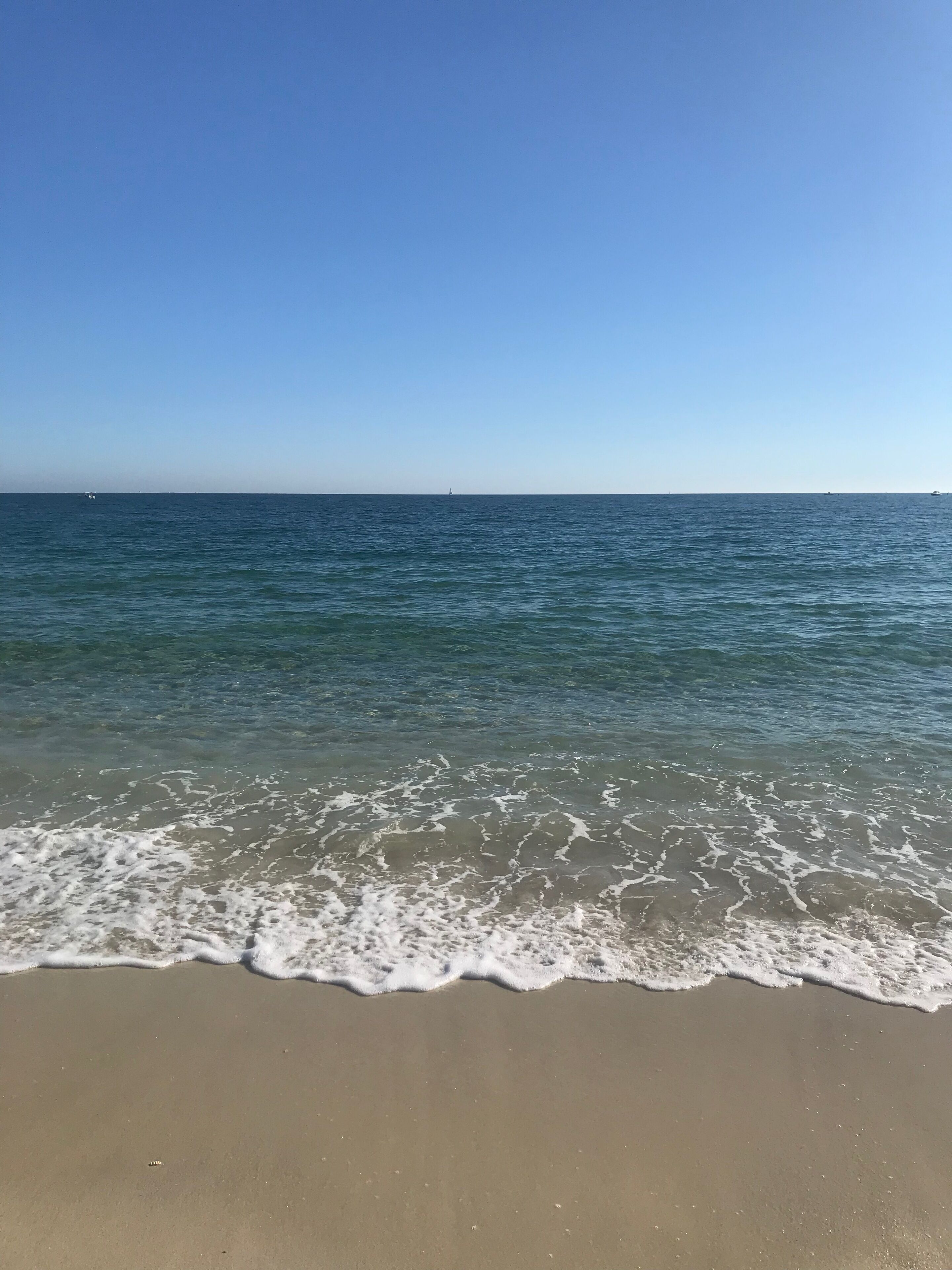 Una spiaggia nelle vicinanze