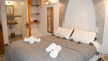 Quarto conforto, varanda, no pátio | Roupas de cama antialérgicas, camas Select Comfort
