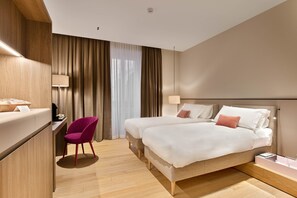 Executive kamer | Luxe beddengoed, donsdekens, bedden met traagschuimmatrassen