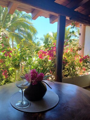 Outdoor dining - 1BR. Beachfront Bliss - Troncones - Perfect for Two - on the beach (Troncones)