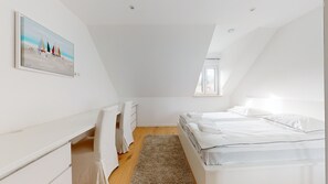 4 chambres, fer et planche à repasser, lit parapluie, Wi-Fi gratuit