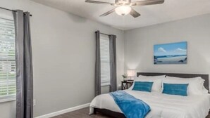 Room - Getaway on Lucca (Port St. Lucie)