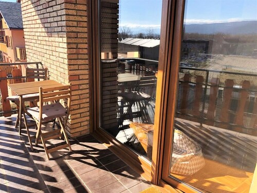 Apartment 4 rooms Pool, Fireplace, Cadí Views, 8 Pax